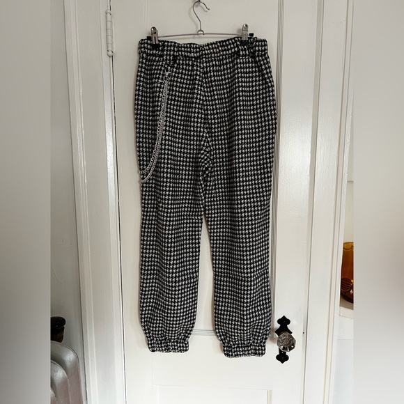 Boom Boom Jeans houndstooth jogger trouser with chain - Picture 3 of 4